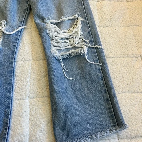 The Vintage Twin Reworked Levi’s jeans - Picture 7 of 16